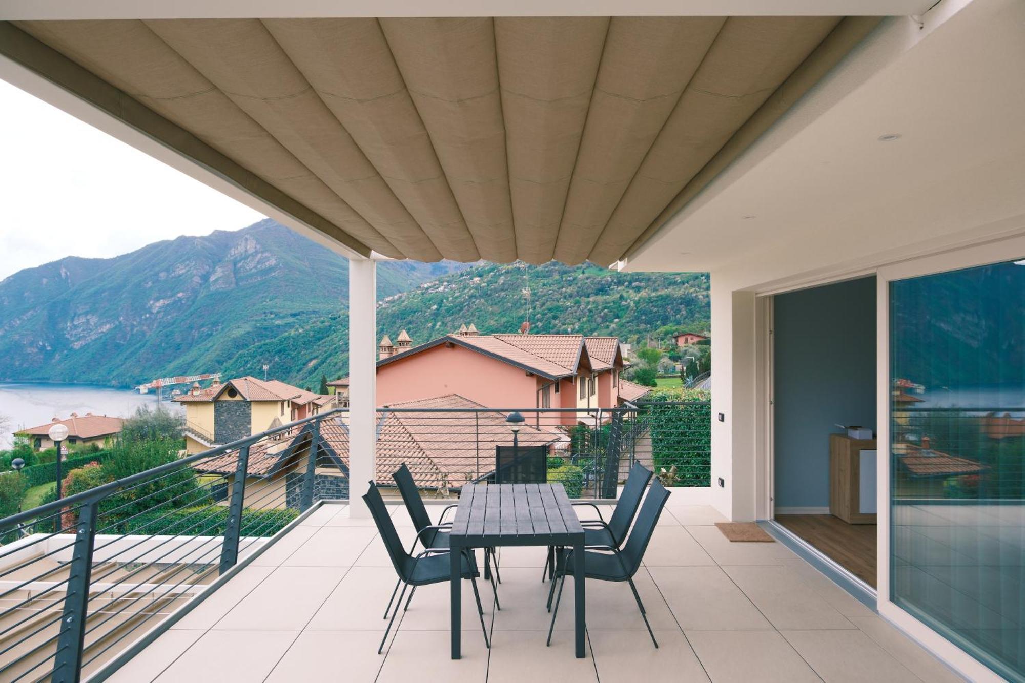 Costa Blu - Terrace Overlooking The Lake & Pool Riva di Solto Extérieur photo