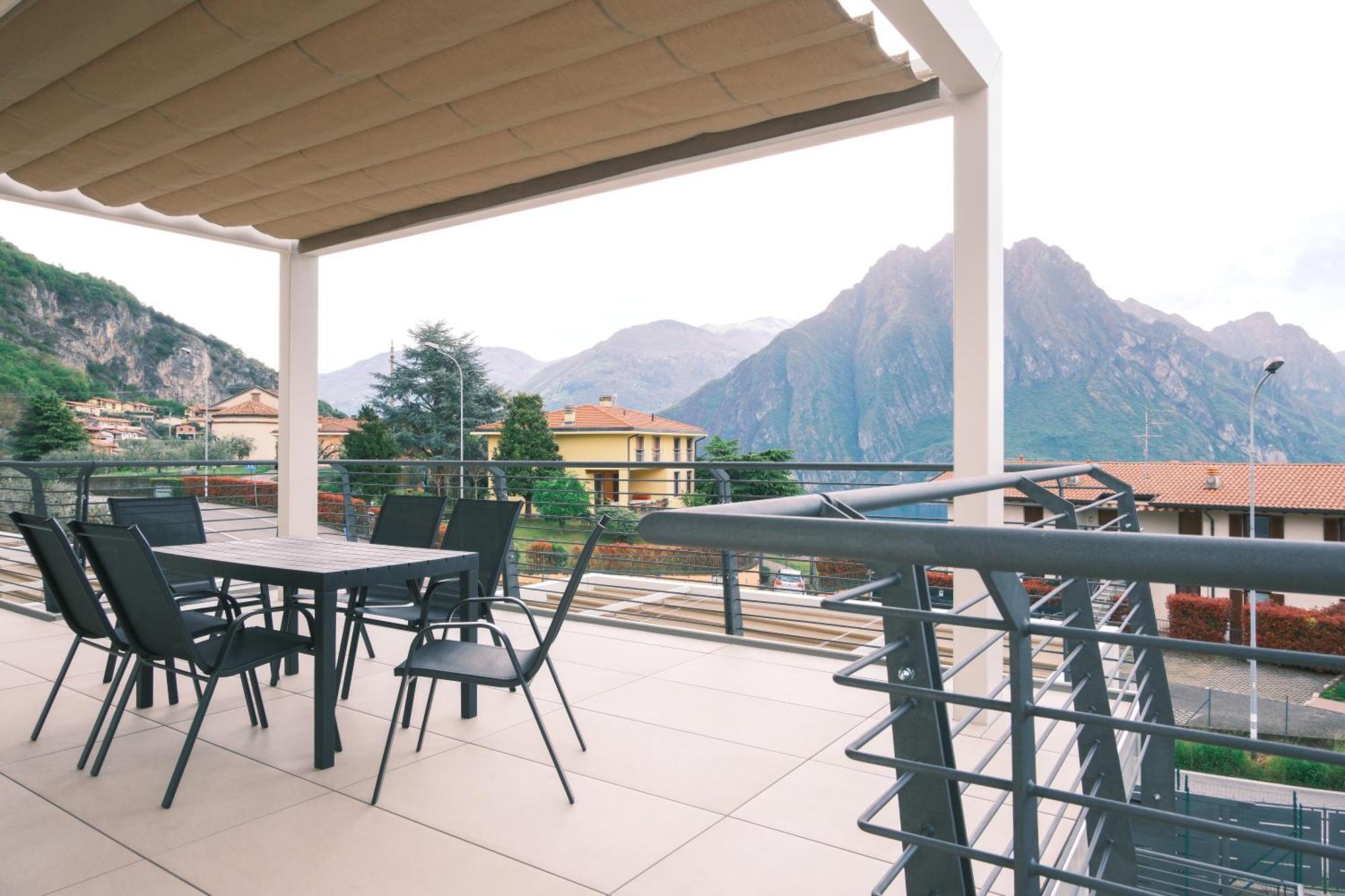 Costa Blu - Terrace Overlooking The Lake & Pool Riva di Solto Extérieur photo