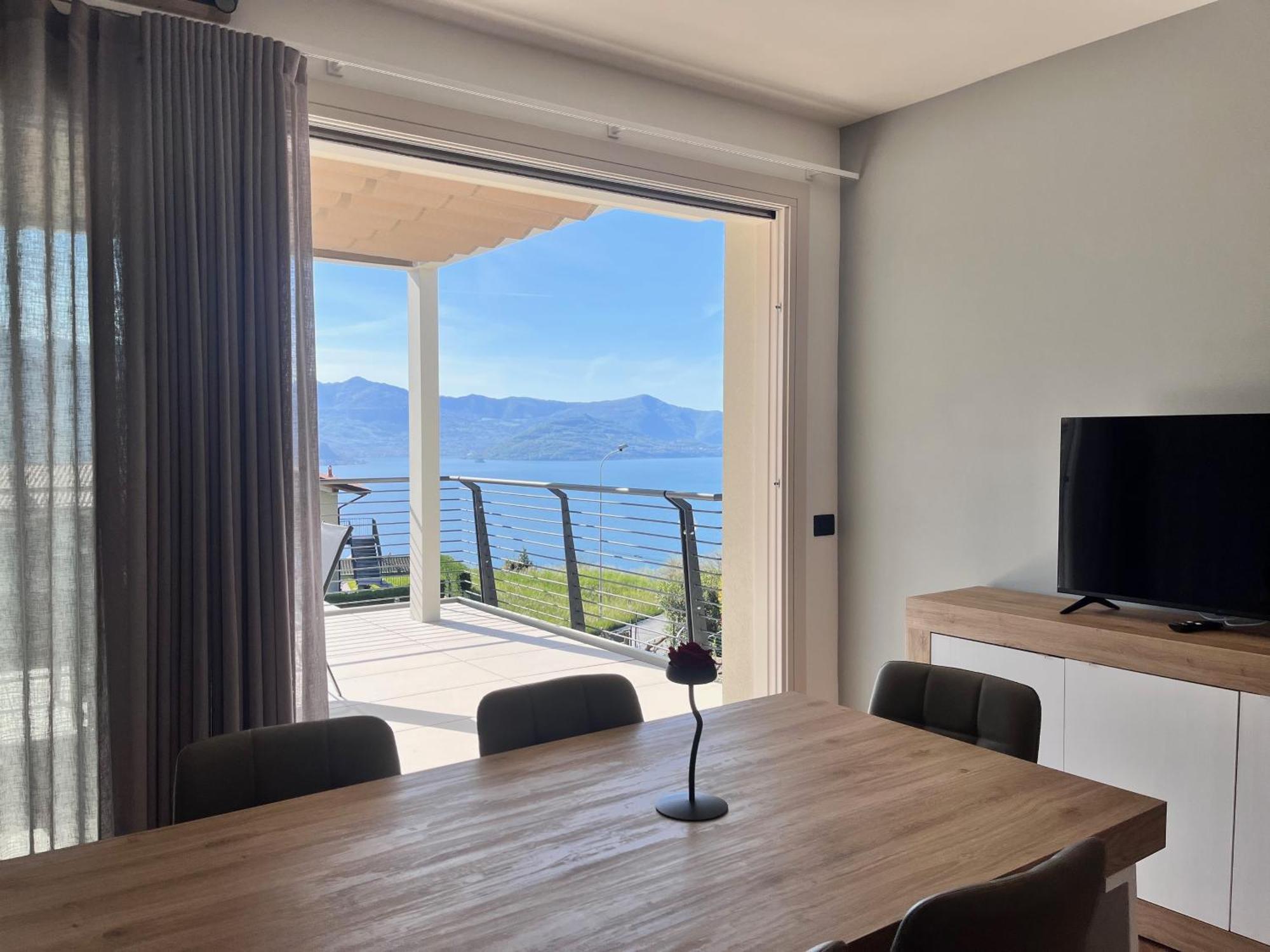Costa Blu - Terrace Overlooking The Lake & Pool Riva di Solto Extérieur photo