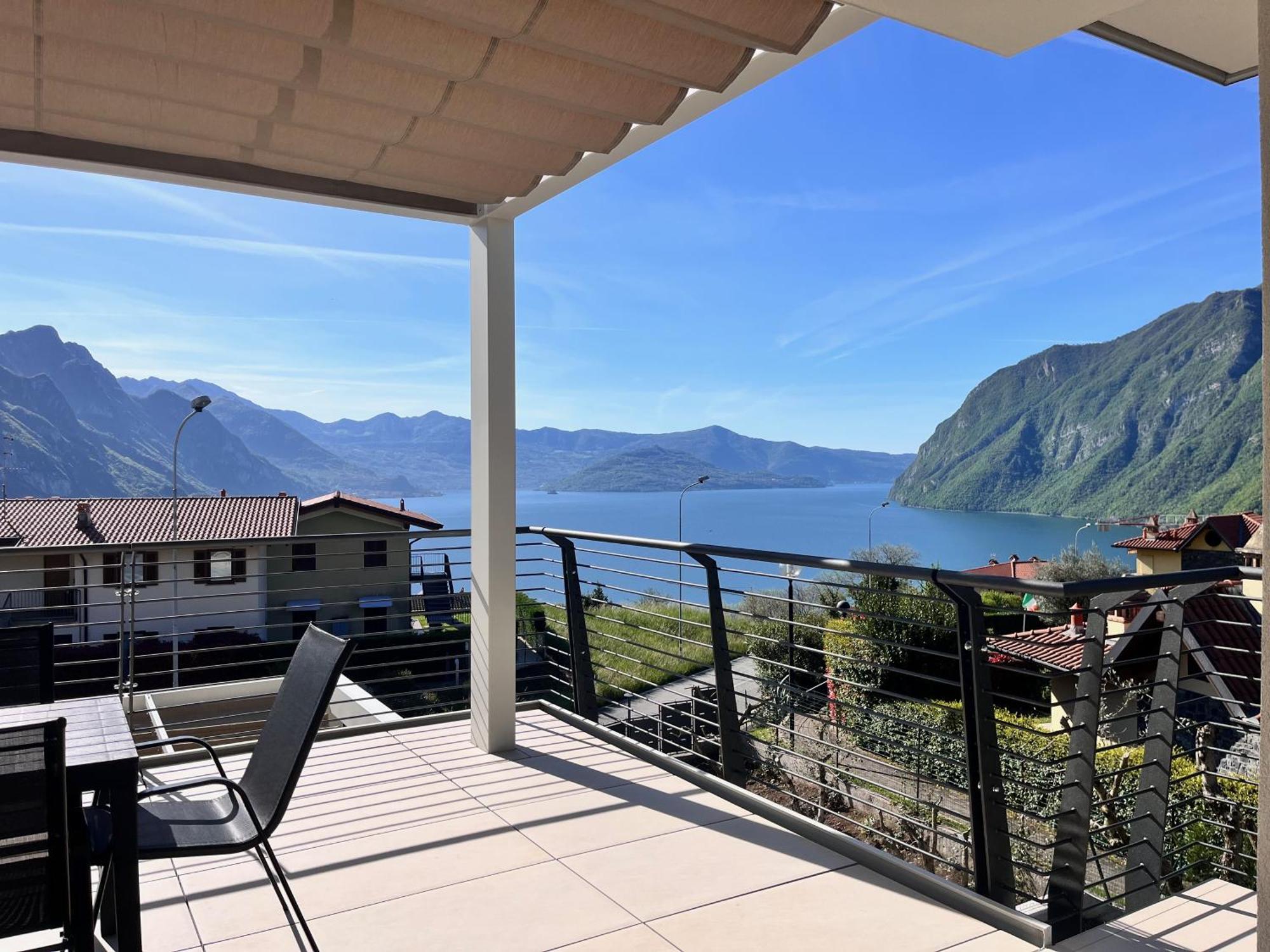 Costa Blu - Terrace Overlooking The Lake & Pool Riva di Solto Extérieur photo