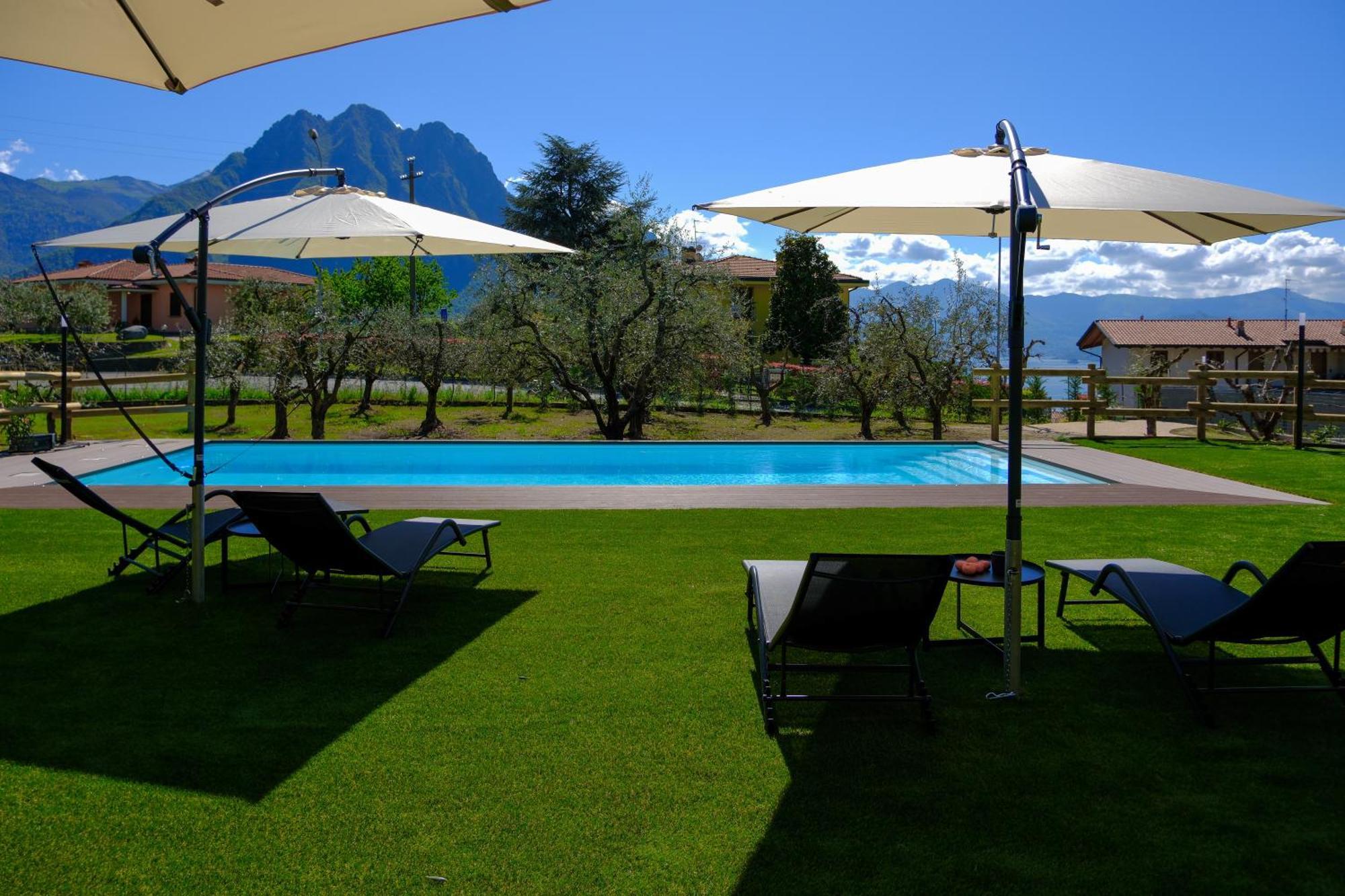 Costa Blu - Terrace Overlooking The Lake & Pool Riva di Solto Extérieur photo