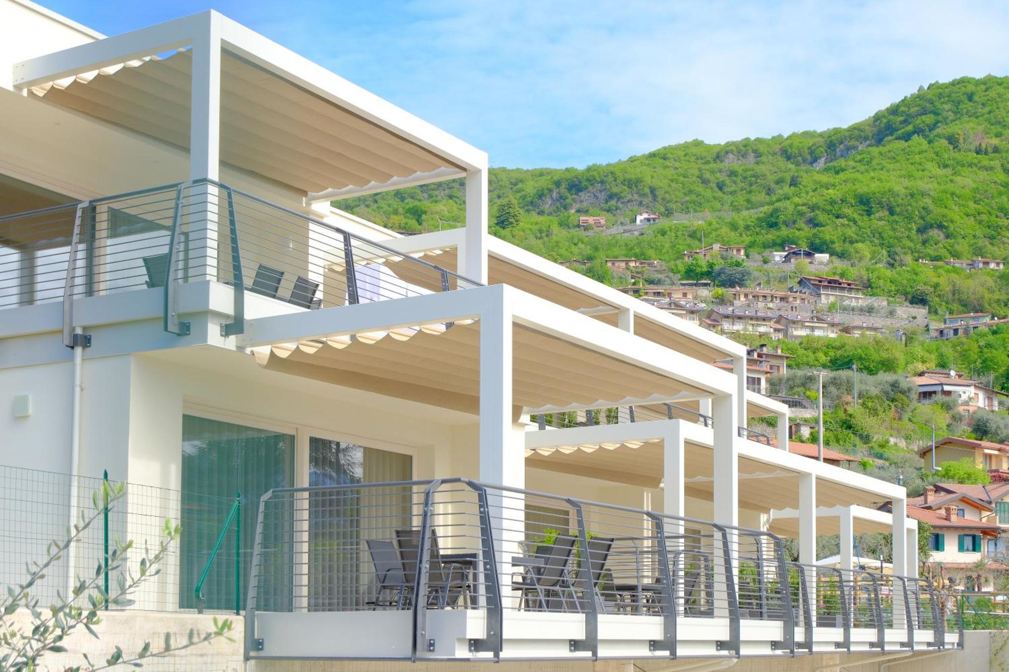 Costa Blu - Terrace Overlooking The Lake & Pool Riva di Solto Extérieur photo