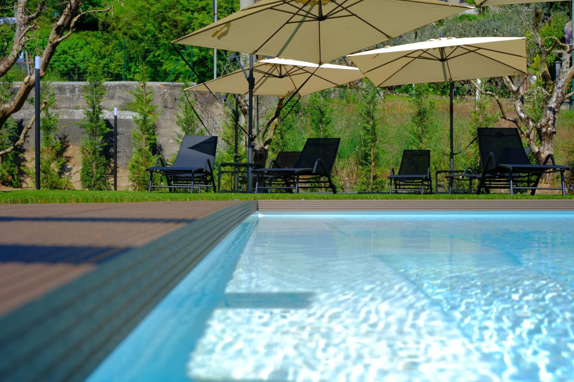 Costa Blu - Terrace Overlooking The Lake & Pool Riva di Solto Extérieur photo