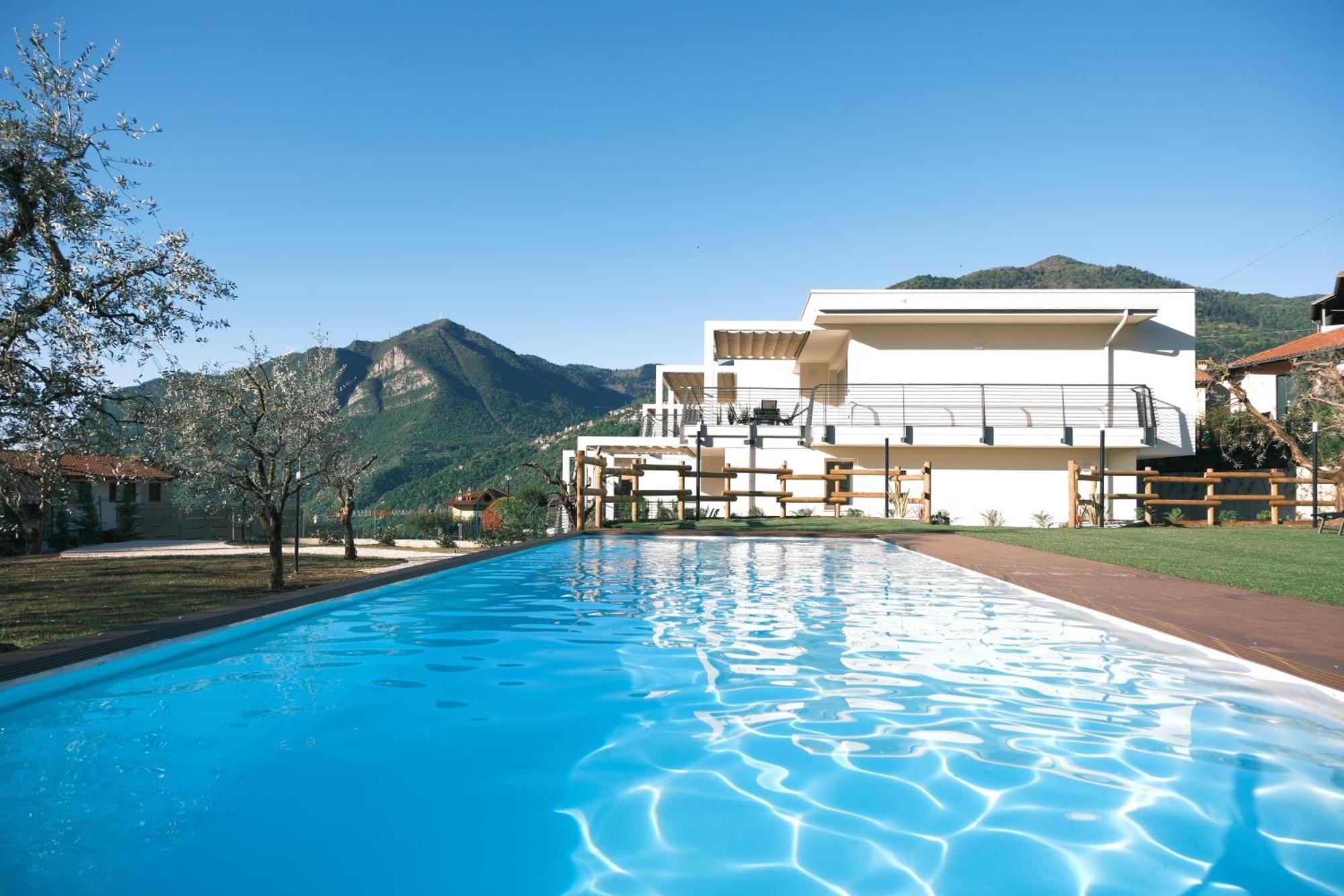 Costa Blu - Terrace Overlooking The Lake & Pool Riva di Solto Extérieur photo