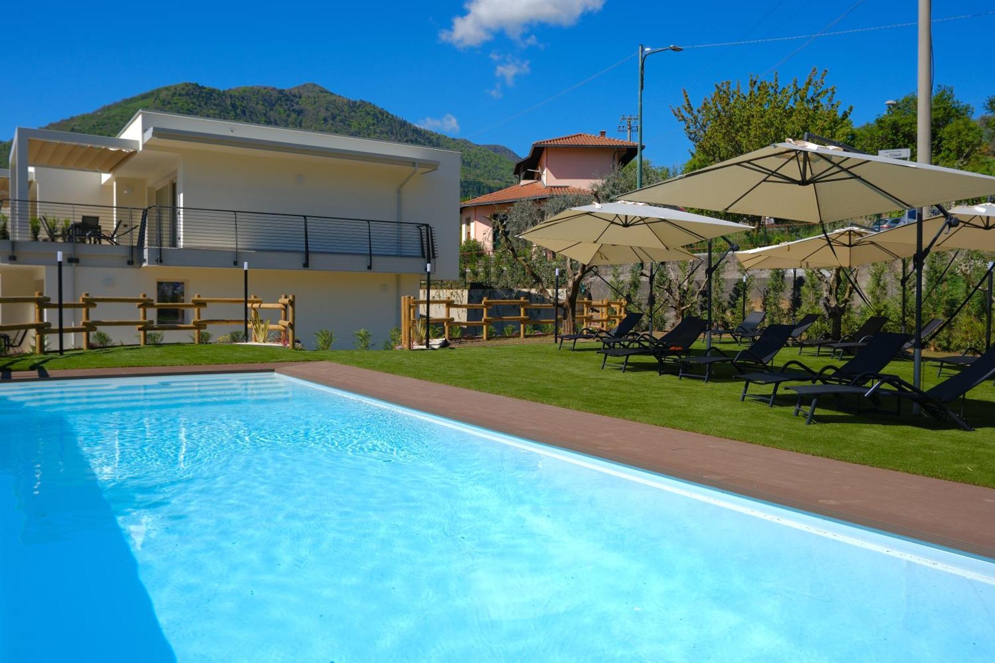 Costa Blu - Terrace Overlooking The Lake & Pool Riva di Solto Extérieur photo
