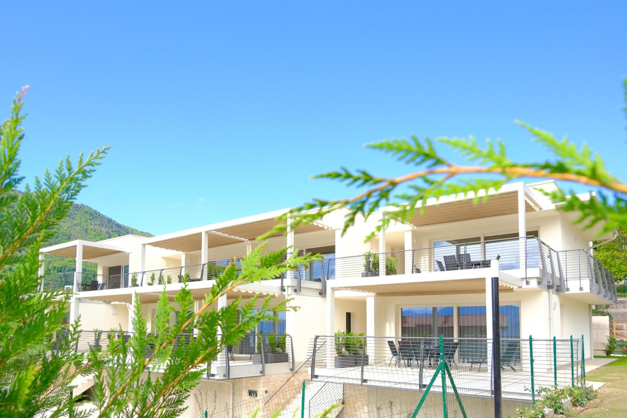 Costa Blu - Terrace Overlooking The Lake & Pool Riva di Solto Extérieur photo