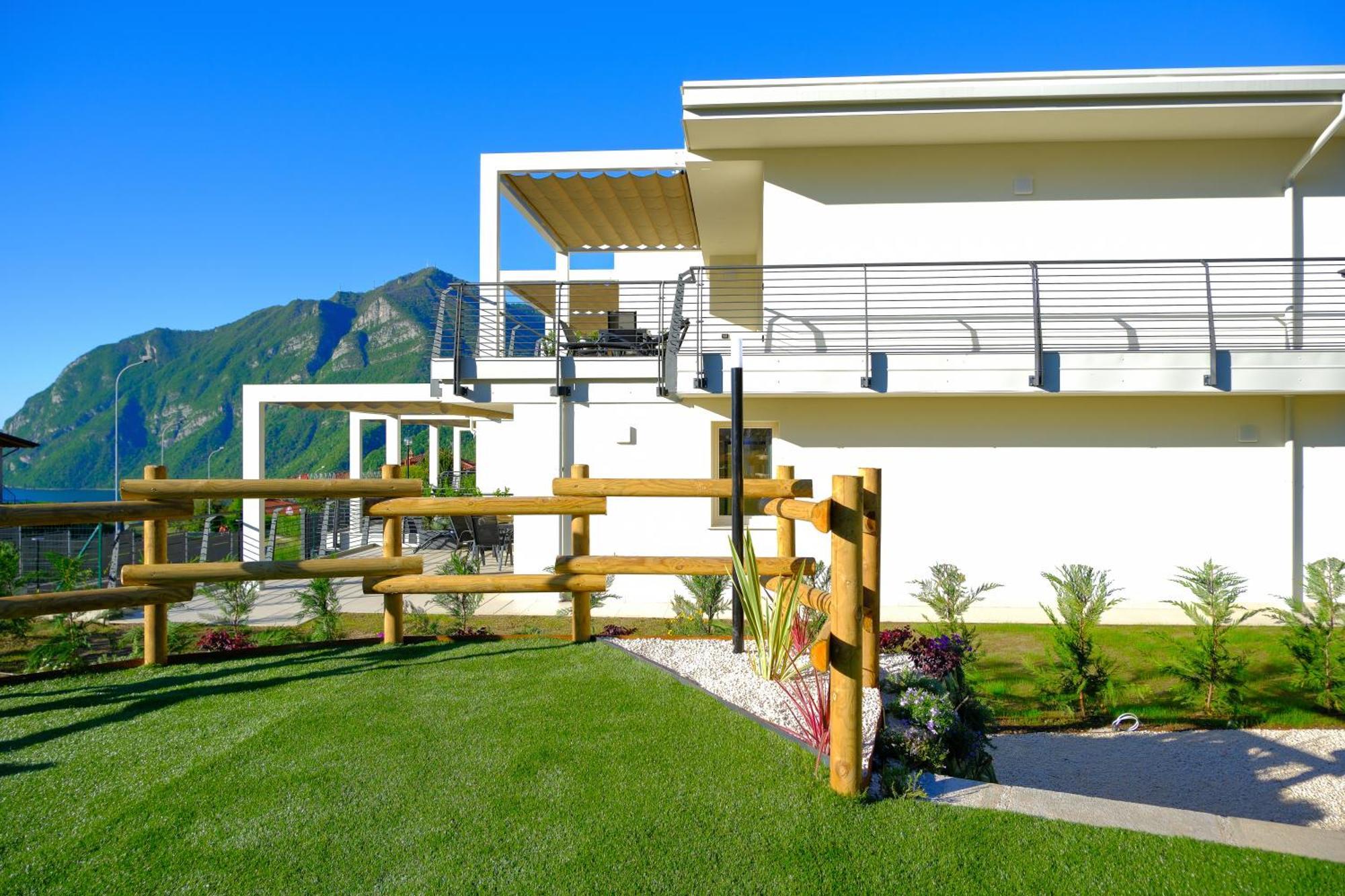 Costa Blu - Terrace Overlooking The Lake & Pool Riva di Solto Extérieur photo