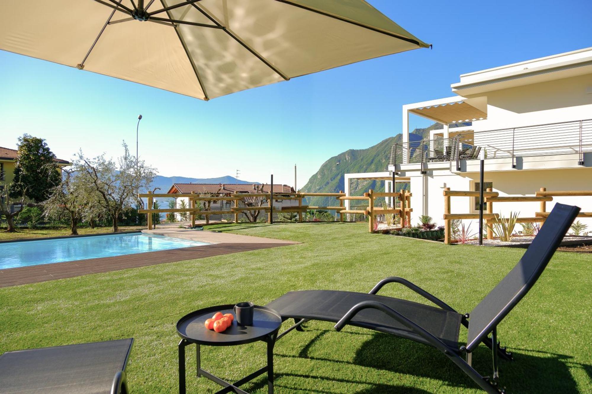 Costa Blu - Terrace Overlooking The Lake & Pool Riva di Solto Extérieur photo