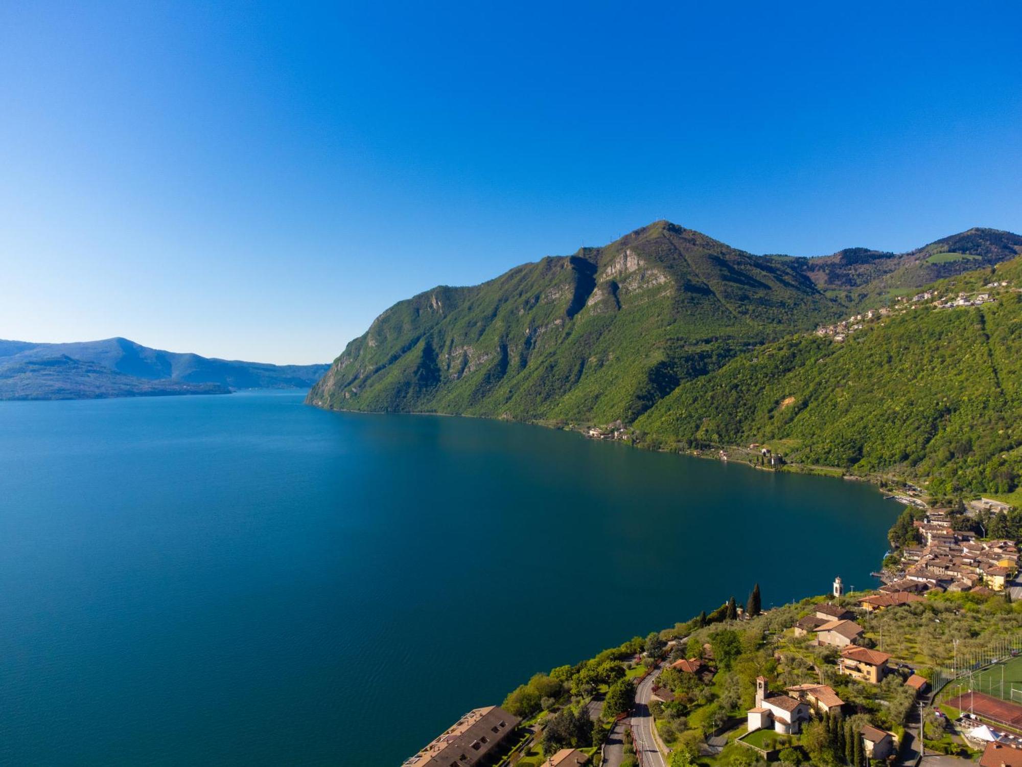 Costa Blu - Terrace Overlooking The Lake & Pool Riva di Solto Extérieur photo