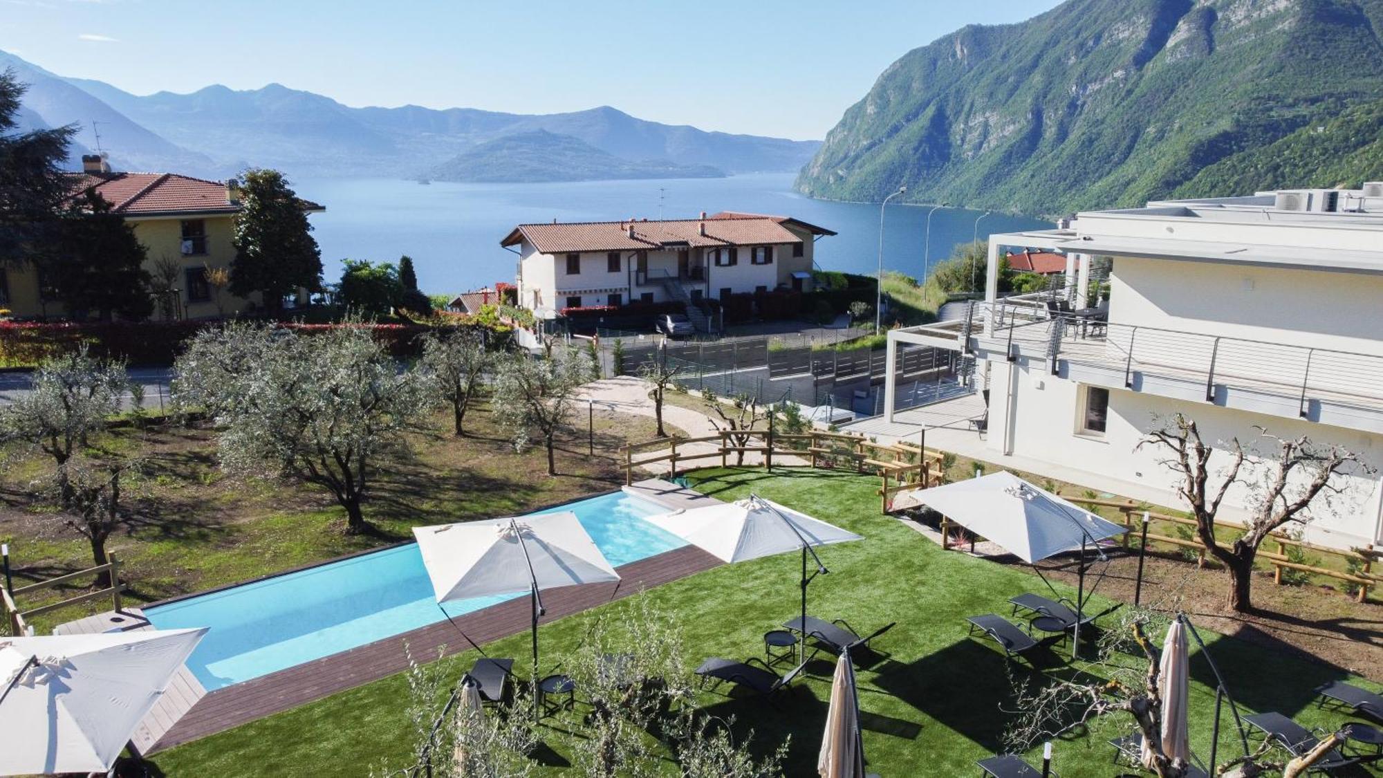 Costa Blu - Terrace Overlooking The Lake & Pool Riva di Solto Extérieur photo